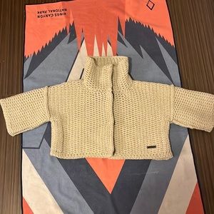 BURBERRY 100% WOOL SMALL SHRUG